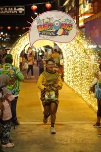 BIB: 0187
                            <button type="button" onclick="openModal(21831406)" class="btn btn-primary btn-sm float-right btn-popup" data-toggle="modal" data-target=".modal-high-quality">
                        <i class="fas fa-shopping-cart"></i> Add to Cart
                    </button>
                                            <button type="button" onclick="isThisMe(21831406, true)" class="btn btn-success btn-sm float-right btn-popup btn-isme hidden" data-toggle="tooltip" data-placement="bottom" title="นี่คือรูปของคุณใช่ไหม คลิกที่นี่เพื่อเอาเข้าอัลบั้ม">
                        <i class="fas fa-plus"></i> Add to album
                    </button>
                    <button type="button" onclick="isThisMe(21831406, false)" class="btn btn-warning btn-sm float-right btn-popup btn-isnotme hidden">
                        <i class="fas fa-ban"></i> Remove from album
                    </button>